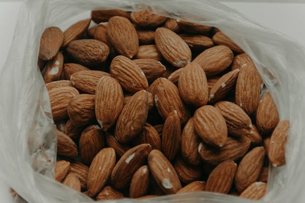 Nuts and Seeds-Almonds