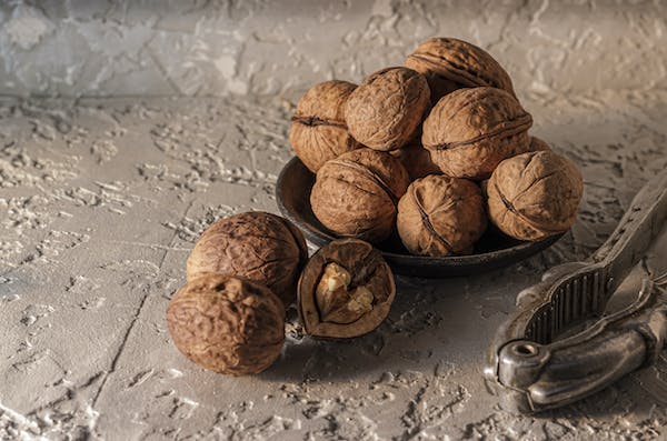 The 10 Interesting Health Benefits of Walnuts